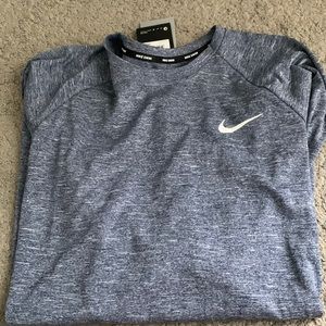 Nike unisex Nike dry fit with upf40+